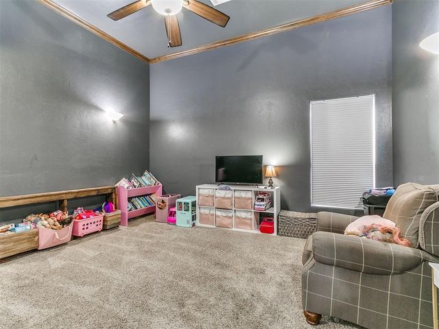 13305 Ambleside Drive, Yukon, OK 73099