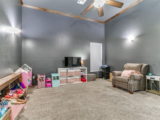 13305 Ambleside Drive, Yukon, OK 73099