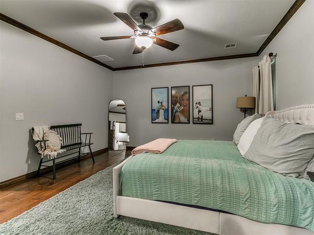 13305 Ambleside Drive, Yukon, OK 73099