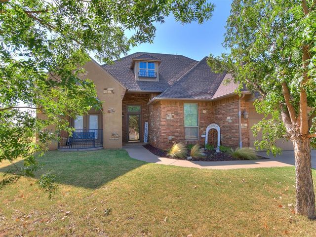13305 Ambleside Drive, Yukon, OK 73099