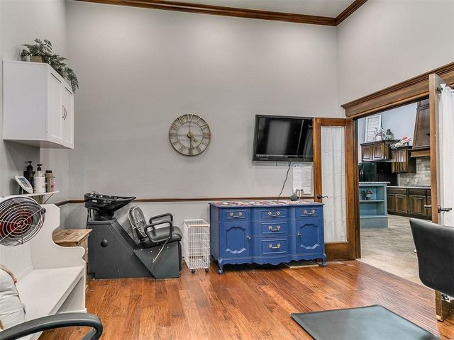 13305 Ambleside Drive, Yukon, OK 73099