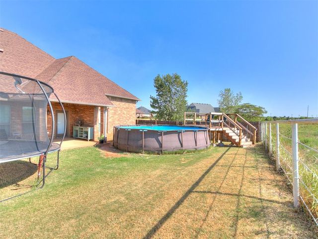13305 Ambleside Drive, Yukon, OK 73099