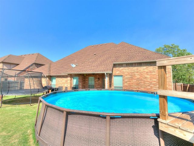 13305 Ambleside Drive, Yukon, OK 73099