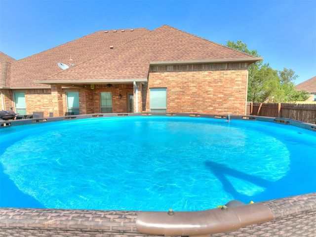 13305 Ambleside Drive, Yukon, OK 73099
