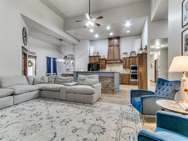 13305 Ambleside Drive, Yukon, OK 73099