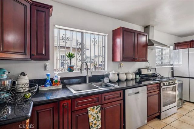 1664 W 55th Street, Los Angeles, CA 90062