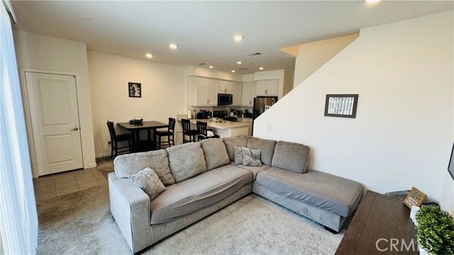 1376 Chervil Way, Upland, CA 91786