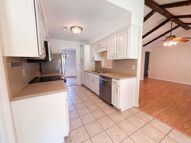 305 Red Fox Run, Summerville, SC 29485