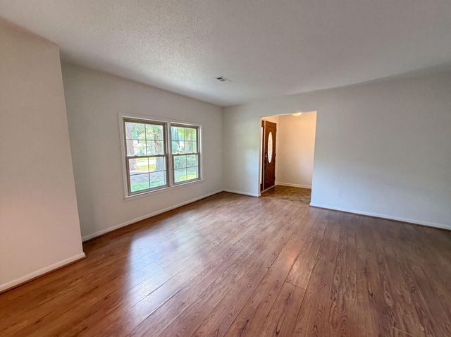 305 Red Fox Run, Summerville, SC 29485