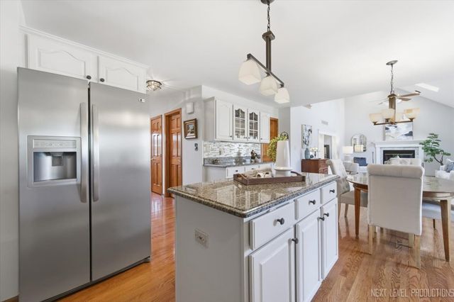 1770 Fox Mead Court, Montgomery, IL 60538