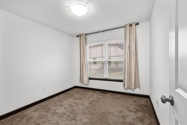 1559 Olde Brandy Ln Lane, Davenport, IA 52807