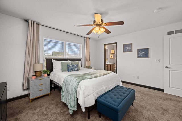 1559 Olde Brandy Ln Lane, Davenport, IA 52807