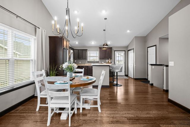 1559 Olde Brandy Ln Lane, Davenport, IA 52807