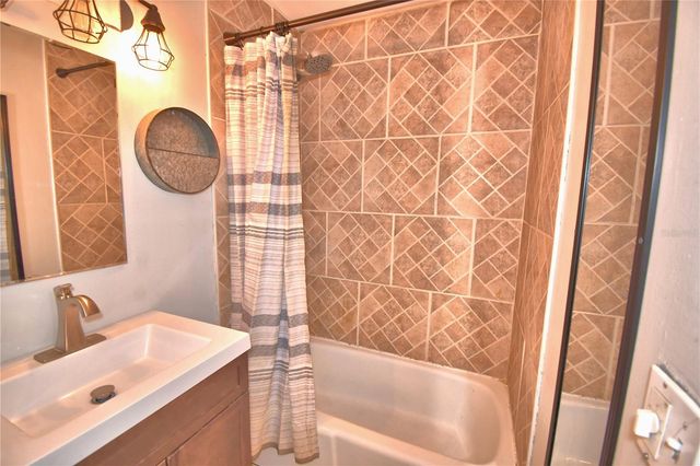 215 S ILAKEE AVENUE, Lake Alfred, FL 33850