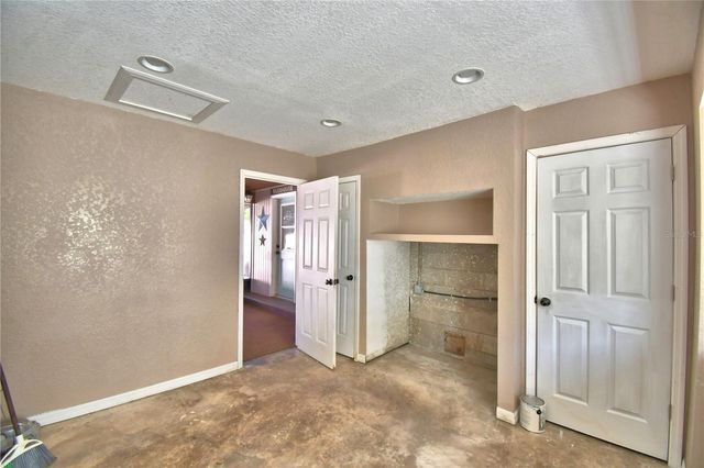 215 S ILAKEE AVENUE, Lake Alfred, FL 33850