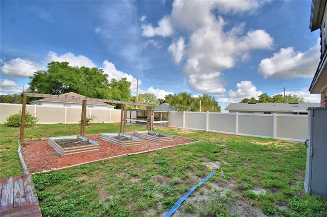 215 S ILAKEE AVENUE, Lake Alfred, FL 33850