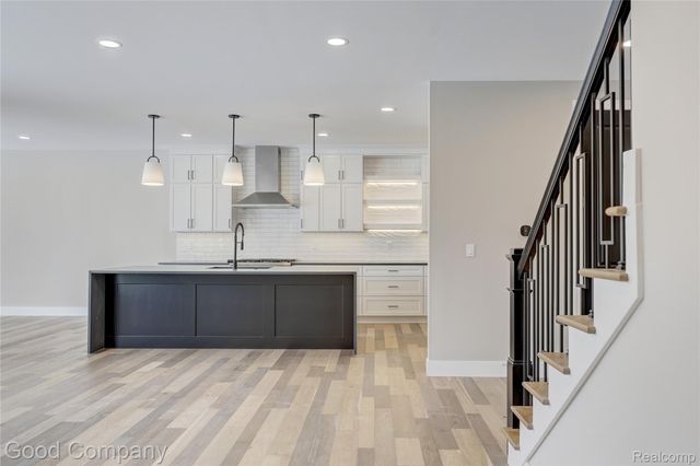 2418 Shenandoah Drive, Royal Oak, MI 48073