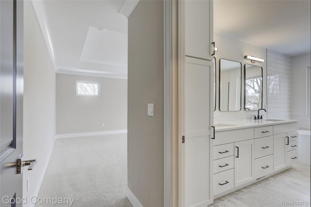 2418 Shenandoah Drive, Royal Oak, MI 48073