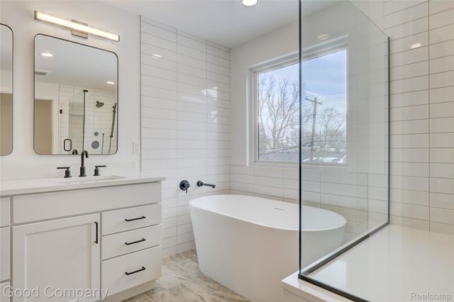 2418 Shenandoah Drive, Royal Oak, MI 48073
