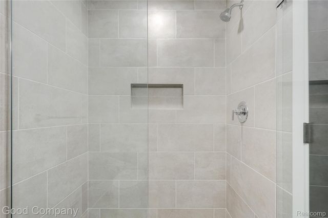 2418 Shenandoah Drive, Royal Oak, MI 48073