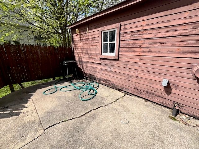 702 W High Street, Urbana, IL 61801