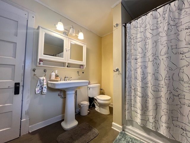 702 W High Street, Urbana, IL 61801