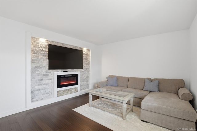 1829 Palmer Avenue 3A, Larchmont, NY 10538