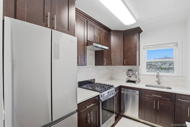 1829 Palmer Avenue 3A, Larchmont, NY 10538