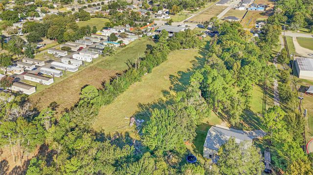 2926 Massey Tompkins Road, Baytown, TX 77521