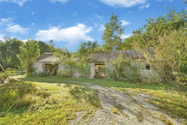 2926 Massey Tompkins Road, Baytown, TX 77521