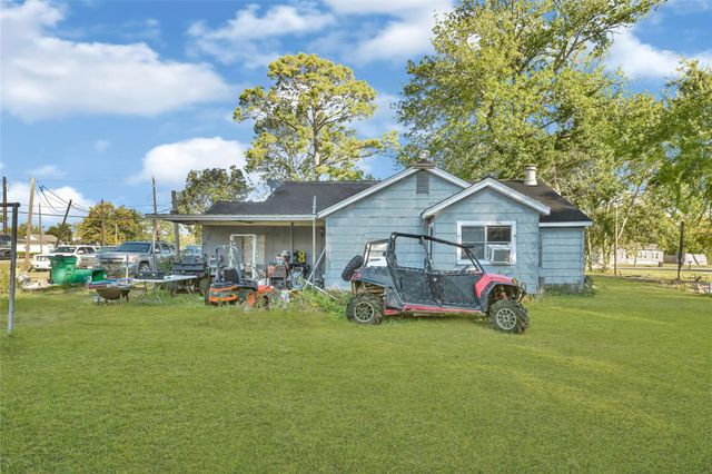 2926 Massey Tompkins Road, Baytown, TX 77521