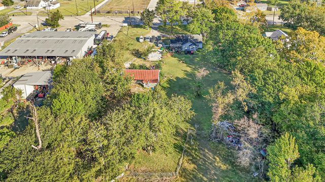 2926 Massey Tompkins Road, Baytown, TX 77521