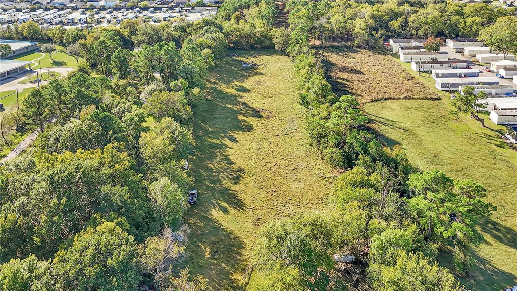 2926 Massey Tompkins Road, Baytown, TX 77521