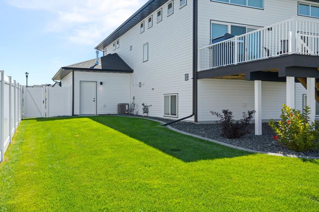 2240 14th Street W, West Fargo, ND 58078