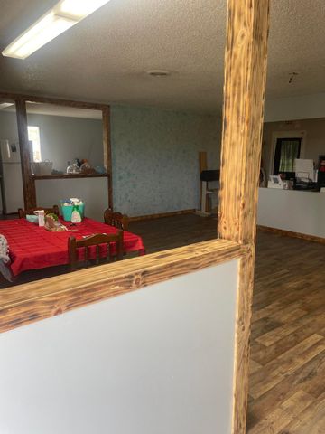 804 East Hurlbut Street, Wheaton, MO 64874