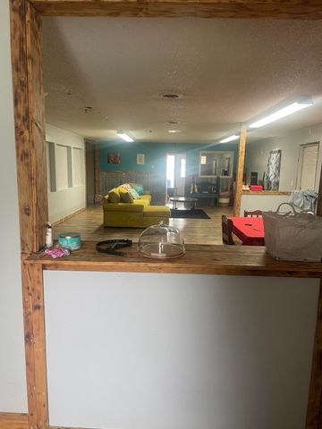 804 East Hurlbut Street, Wheaton, MO 64874