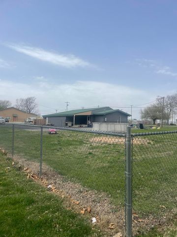 804 East Hurlbut Street, Wheaton, MO 64874