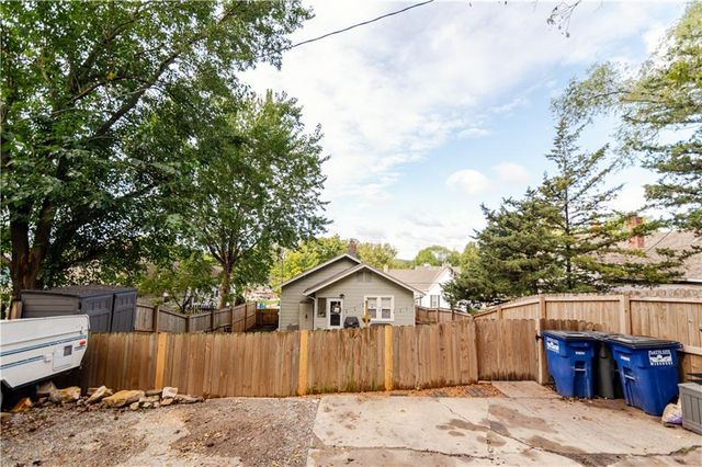 705 4th Street, Platte City, MO 64079