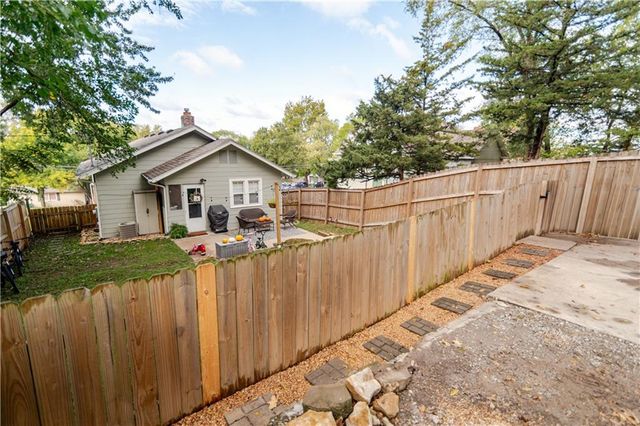 705 4th Street, Platte City, MO 64079