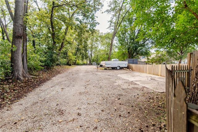 705 4th Street, Platte City, MO 64079