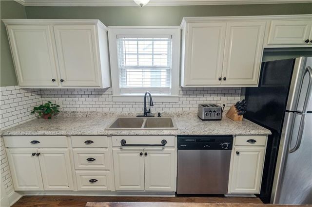 705 4th Street, Platte City, MO 64079
