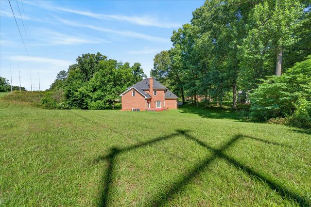 950 Ridgewood Dr, Clarksville, TN 37043