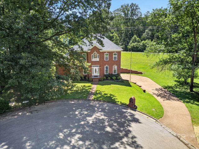 950 Ridgewood Dr, Clarksville, TN 37043