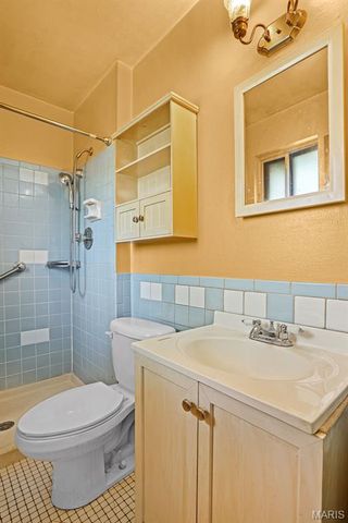 8 Cross Trail Lane, St Peters, MO 63376
