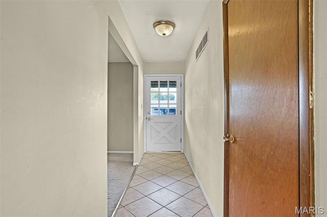 8 Cross Trail Lane, St Peters, MO 63376