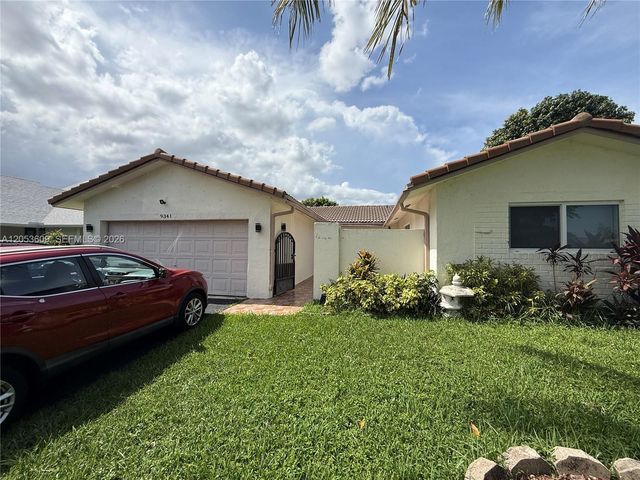 9341 NW 39th St, Sunrise, FL 33351