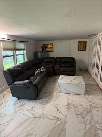 9341 NW 39th St, Sunrise, FL 33351