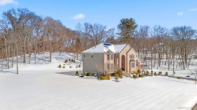 1 McCarthy Circle, Stony Point, NY 10980