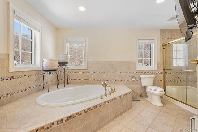 1 McCarthy Circle, Stony Point, NY 10980