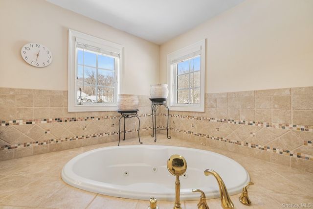 1 McCarthy Circle, Stony Point, NY 10980